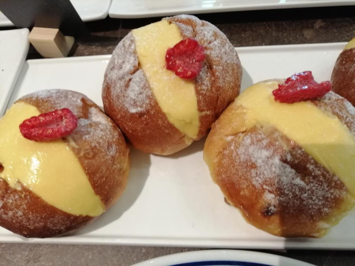 California Pastry Hotel 체르비아 외부 사진