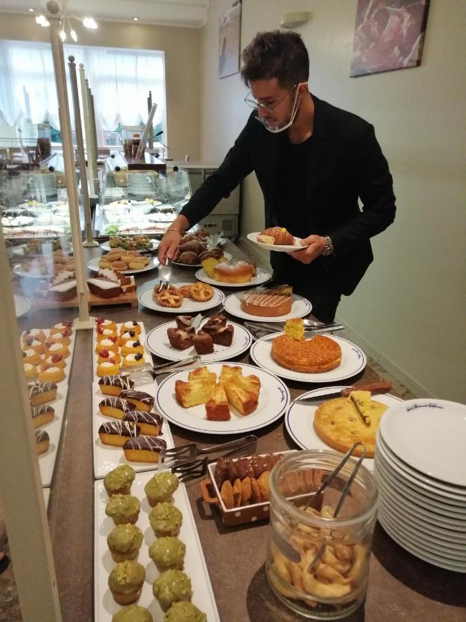 California Pastry Hotel 체르비아 외부 사진